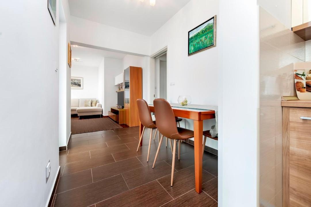 Apartment Anerol Rovinj Bagian luar foto