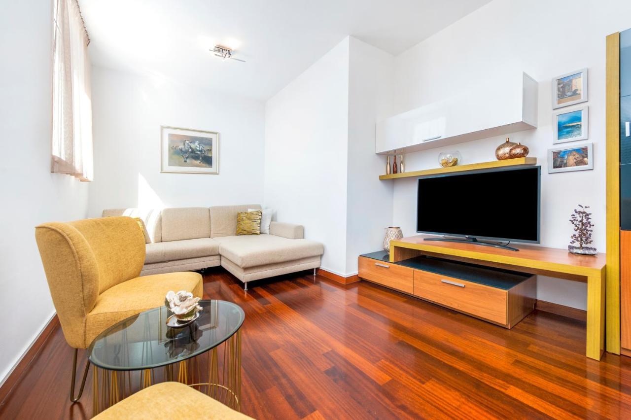 Apartment Anerol Rovinj Bagian luar foto